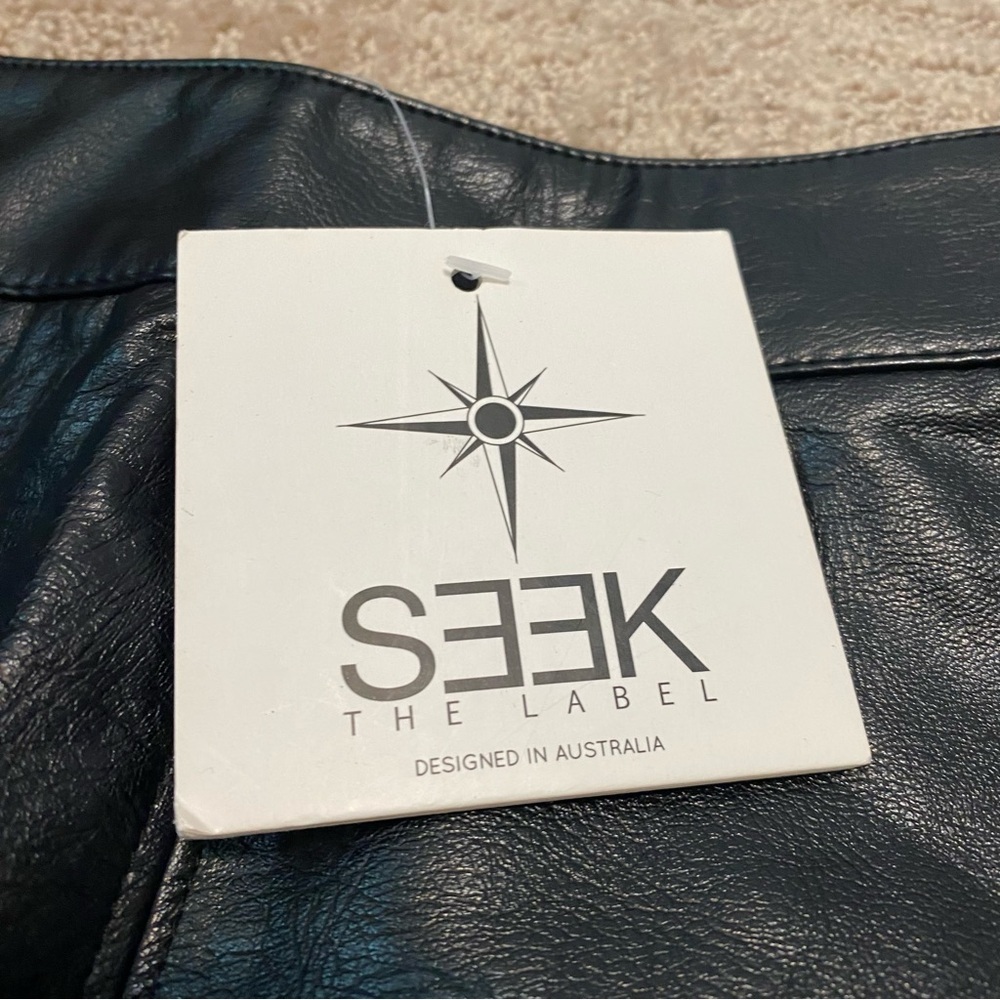 NWT {Seek The Label} Black Faux Leather Mini Skirt ~ Size Small - Picture 3 of 15